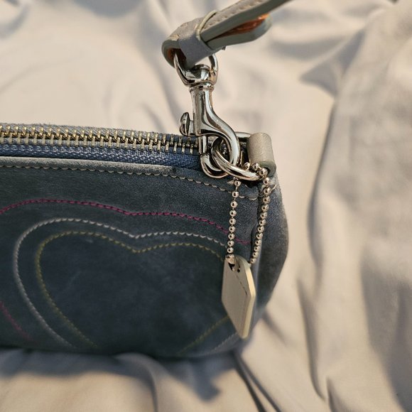 COACH Hearts Demi Bag, VINTAGE, Y2k, and NEW with tags! RARE! 🎉HOST PICK🎉 - Picture 4 of 16